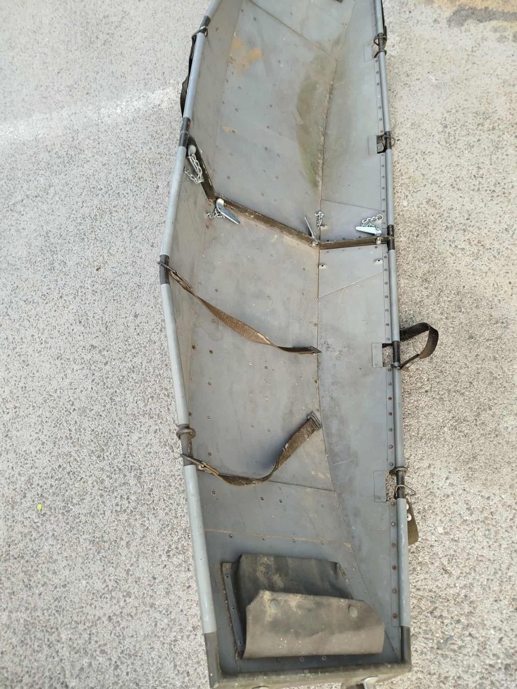 Anhänger: Luge de sauvetage militaire – Gebraucht aus La Chaux-de-Fonds von Emmaus2300CDF 8