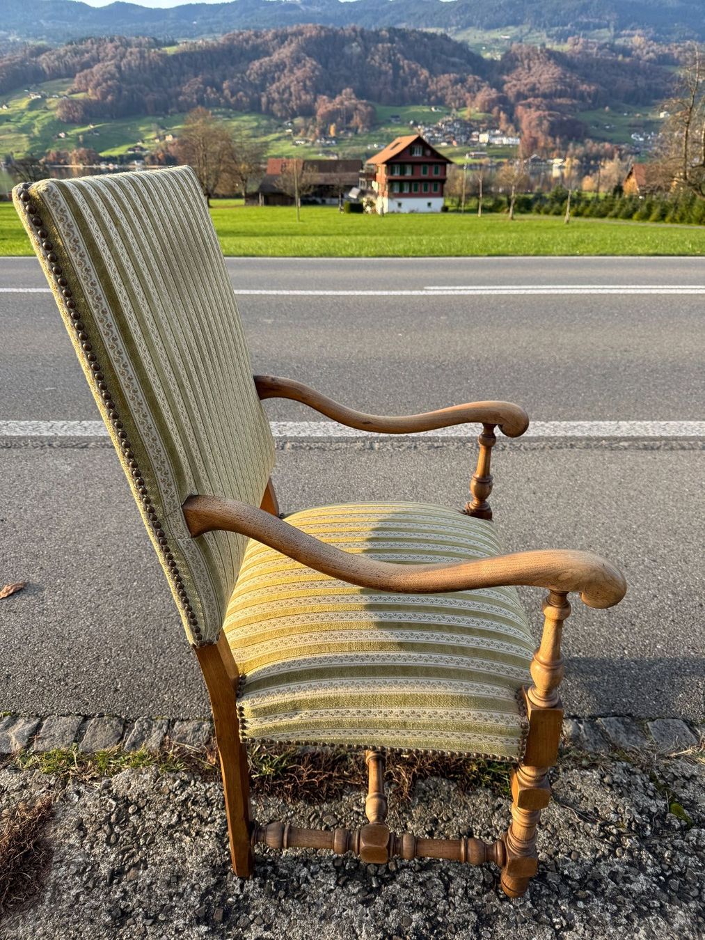 Sedie: Antiker Stuhl – Usato da Sachseln venduto da BONATI01 1