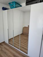 Kleiderschrank
