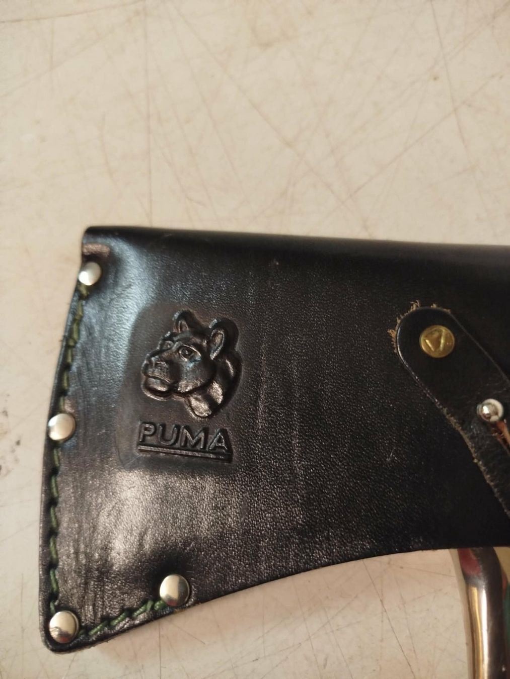 Tutti gli attrezzi: Hache forestière vintage PUMA – Usato da La Chaux-de-Fonds venduto da Emmaus2300CDF 1