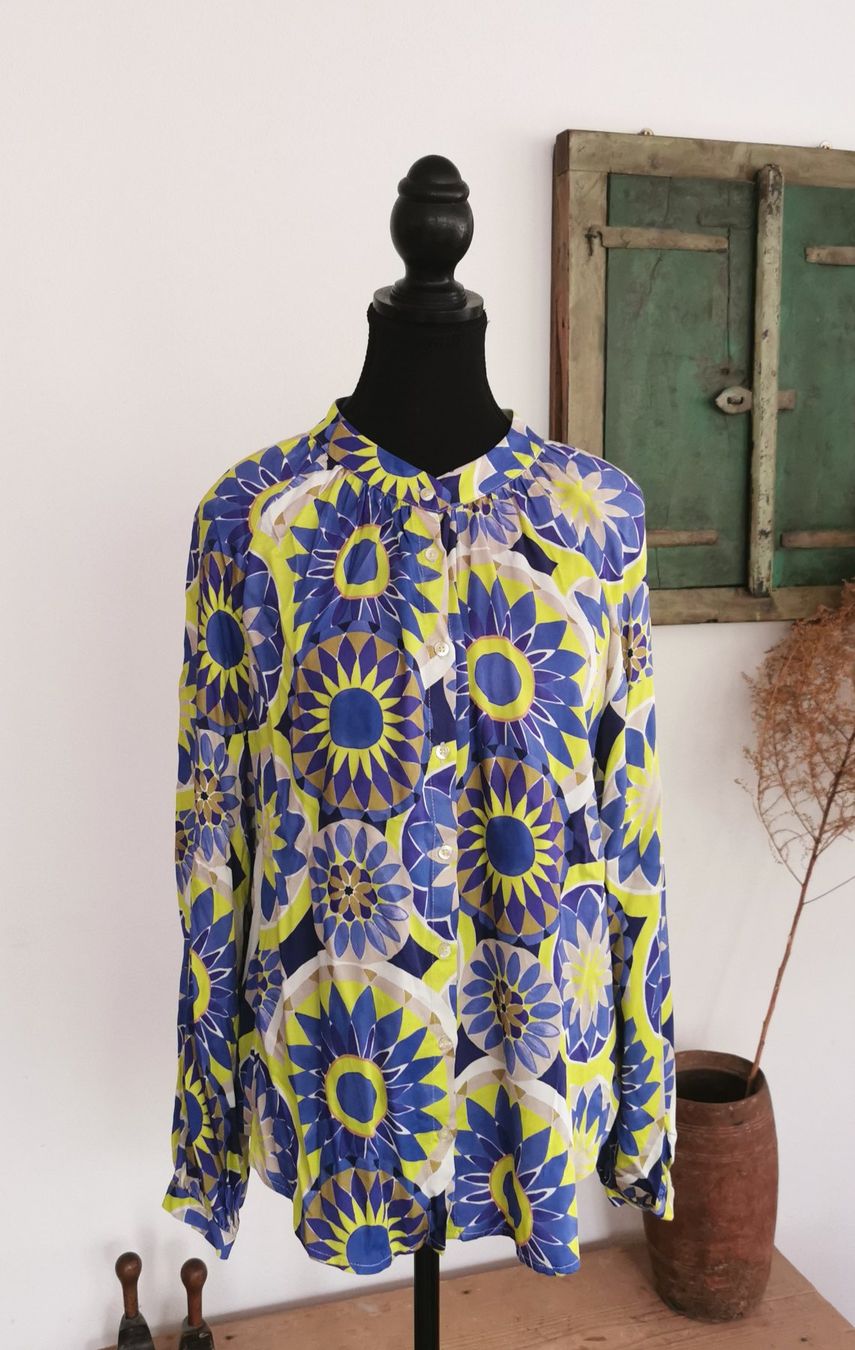 Emily van den Bergh Chemisiers: Emily an den Bergh Tolle Bluse Gr. 38/40 – D'occasion à gachnang par tibus1