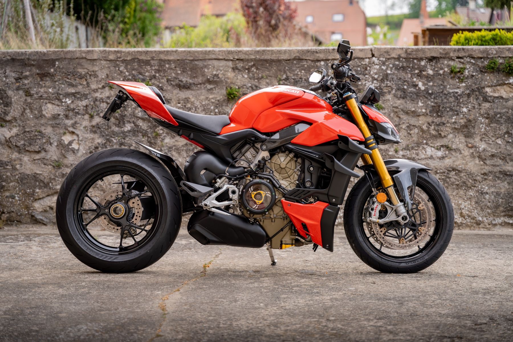 Ducati Strada: Ducati Streetfighter V4S – Usato da Donneloye venduto da Jad_tui