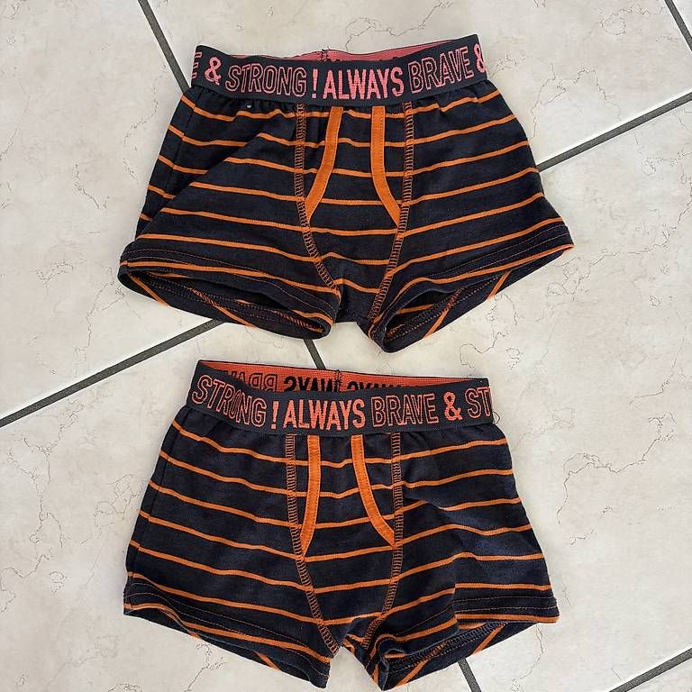 Biancheria intima: 2 boxershorts Grösse 128 – Usato da Zimmerwald venduto da wuff81