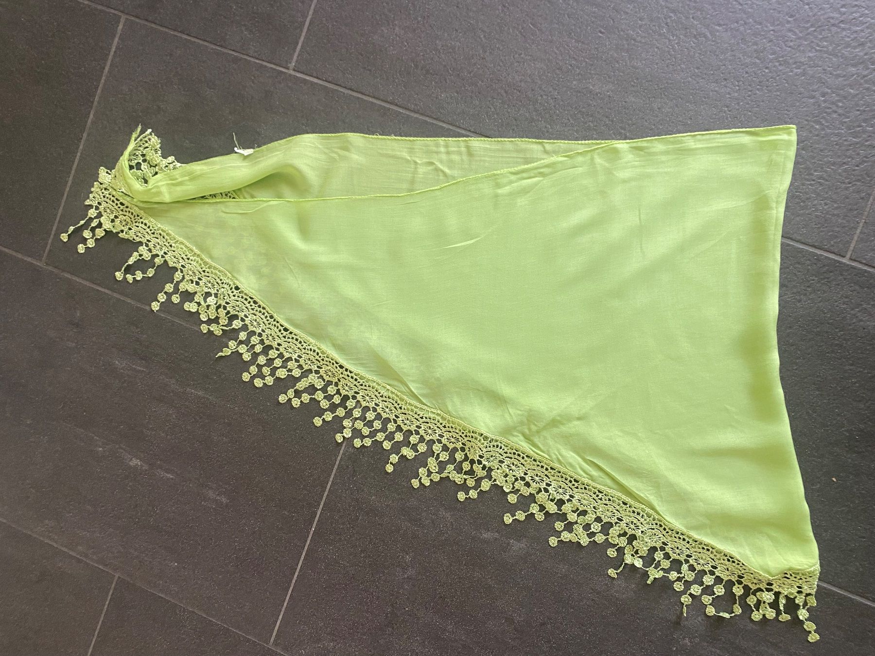 Foulard & Sciarpe: Foulard / Schal grün – Usato da Riedholz venduto da lenibeni03 2