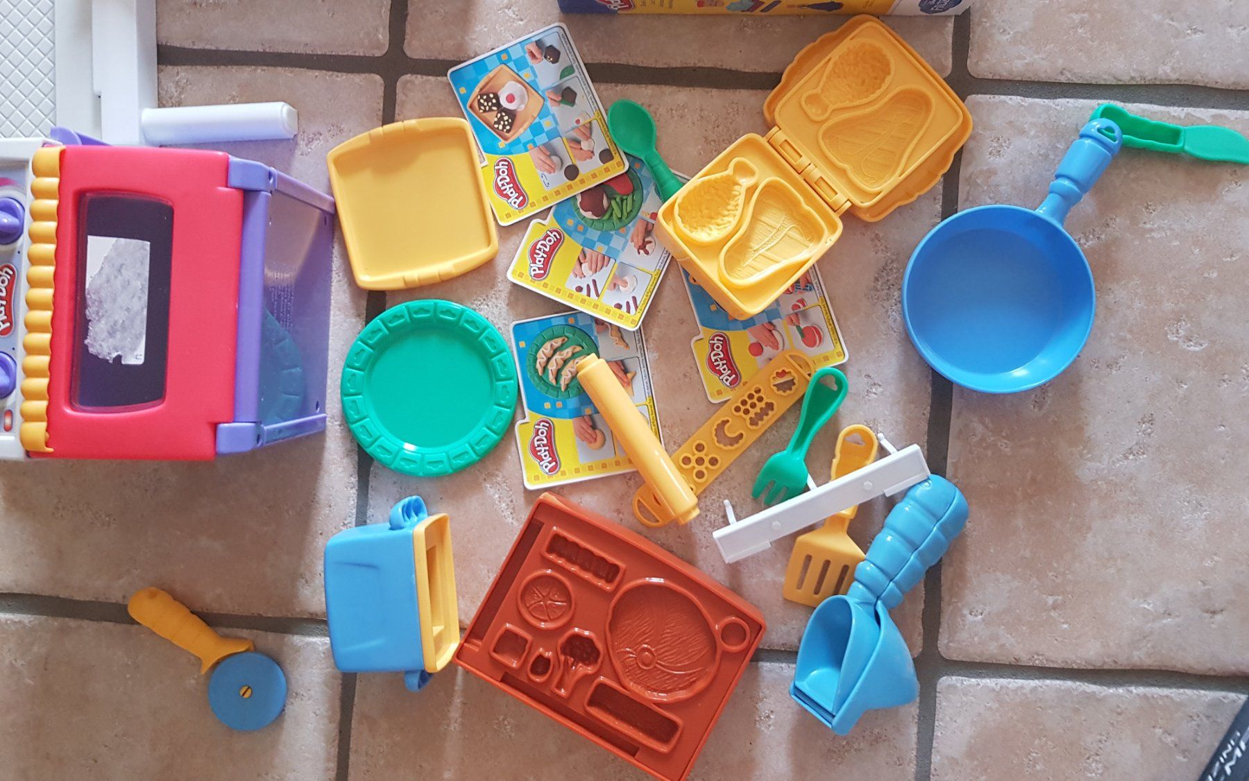 Play-Doh Giocattoli: Play Doh Küche – Usato da Trachslau venduto da Suslae 2