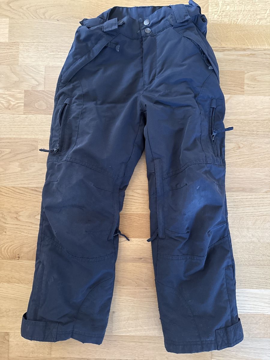 Completi: Skihose Grösse 128 ￼ – Usato da Wädenswil venduto da dorodi