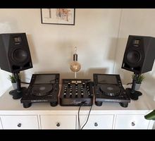 Enceintes Adam Audio A7V  paire  CHF 800