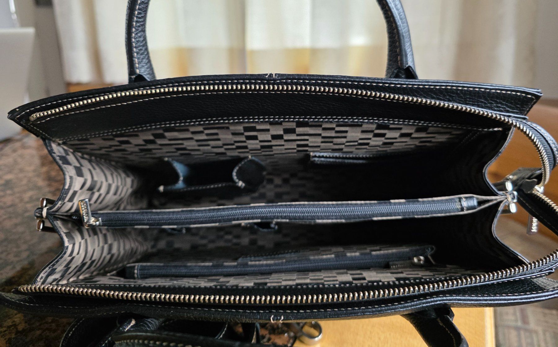 Navyboot Sacs femmes: Navyboot Tasche schwarz – Neuf (Voir description) à Bennau par Fortunata 1