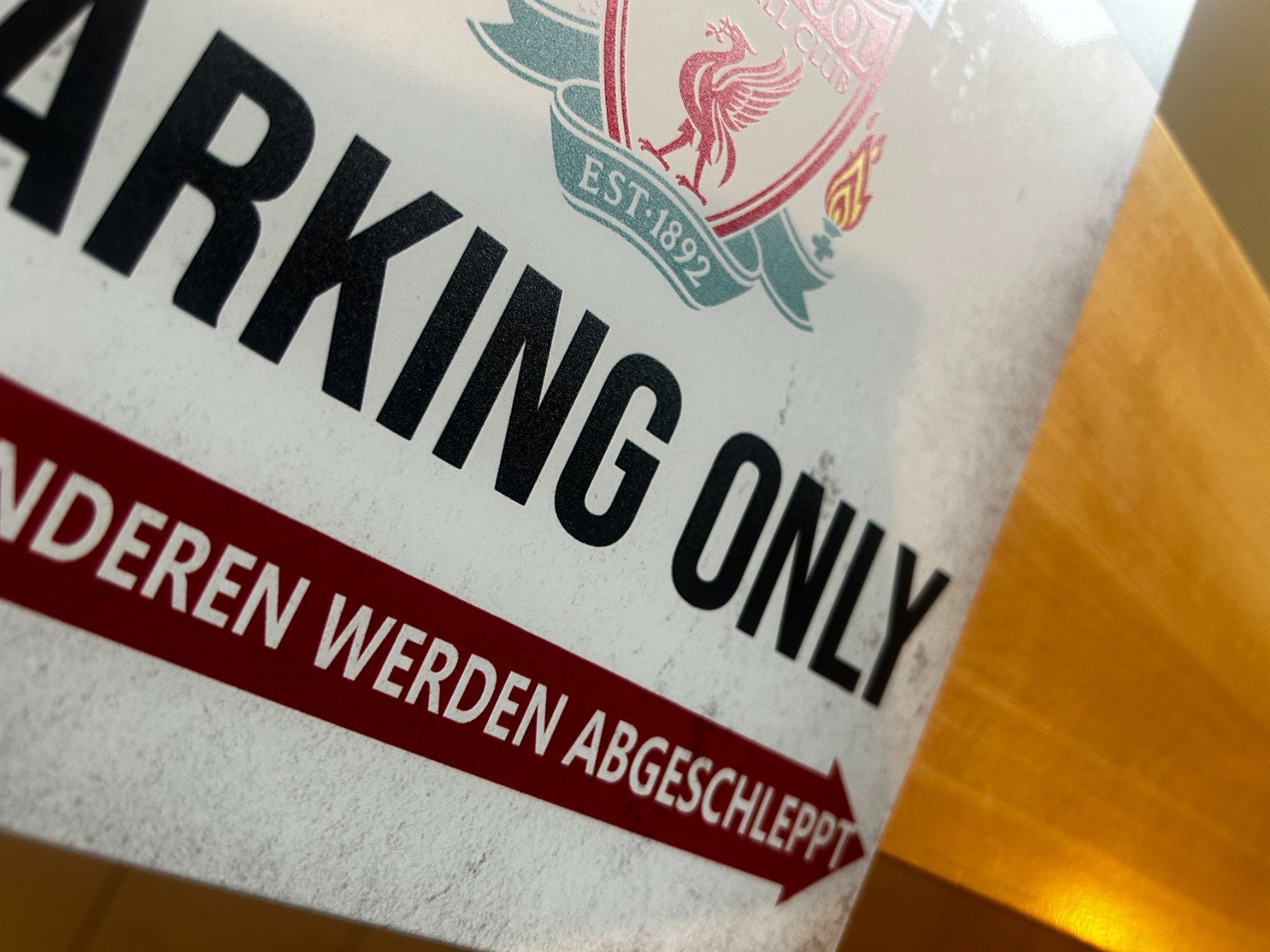 Insegne: Blechschild Liverpool Parking Only Anfireld Road Deutsch – Nuovo e nell'imballaggio originale da Dättlikon venduto da easythings 4