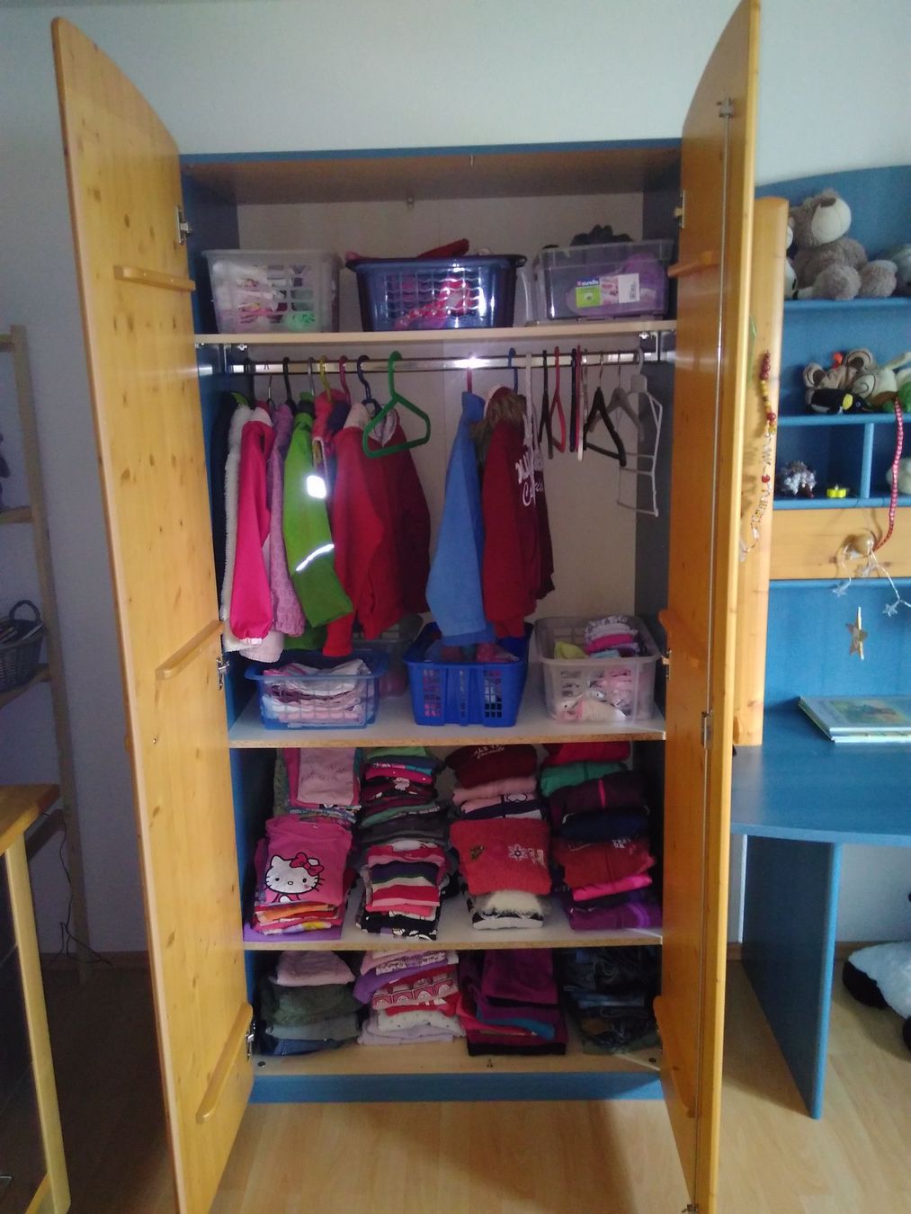 Armadi: Wunderschönes Kinderzimmer mit Echtholz – Usato da Flurlingen venduto da pow_x8g6 2