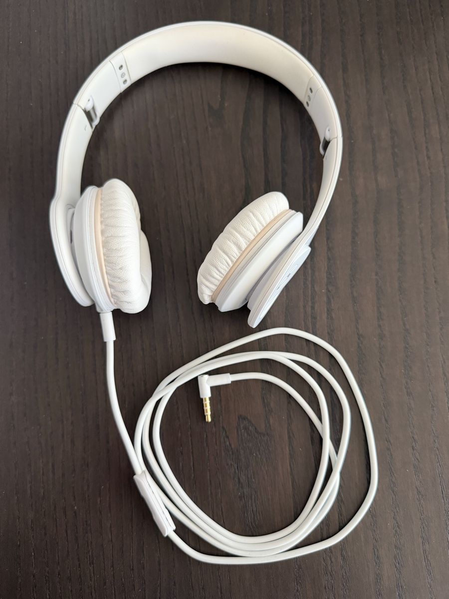 Beats Cuffie: Beats Solo HD Kopfhörer Weiss – Usato da Zürich venduto da whsvfifbxj 4