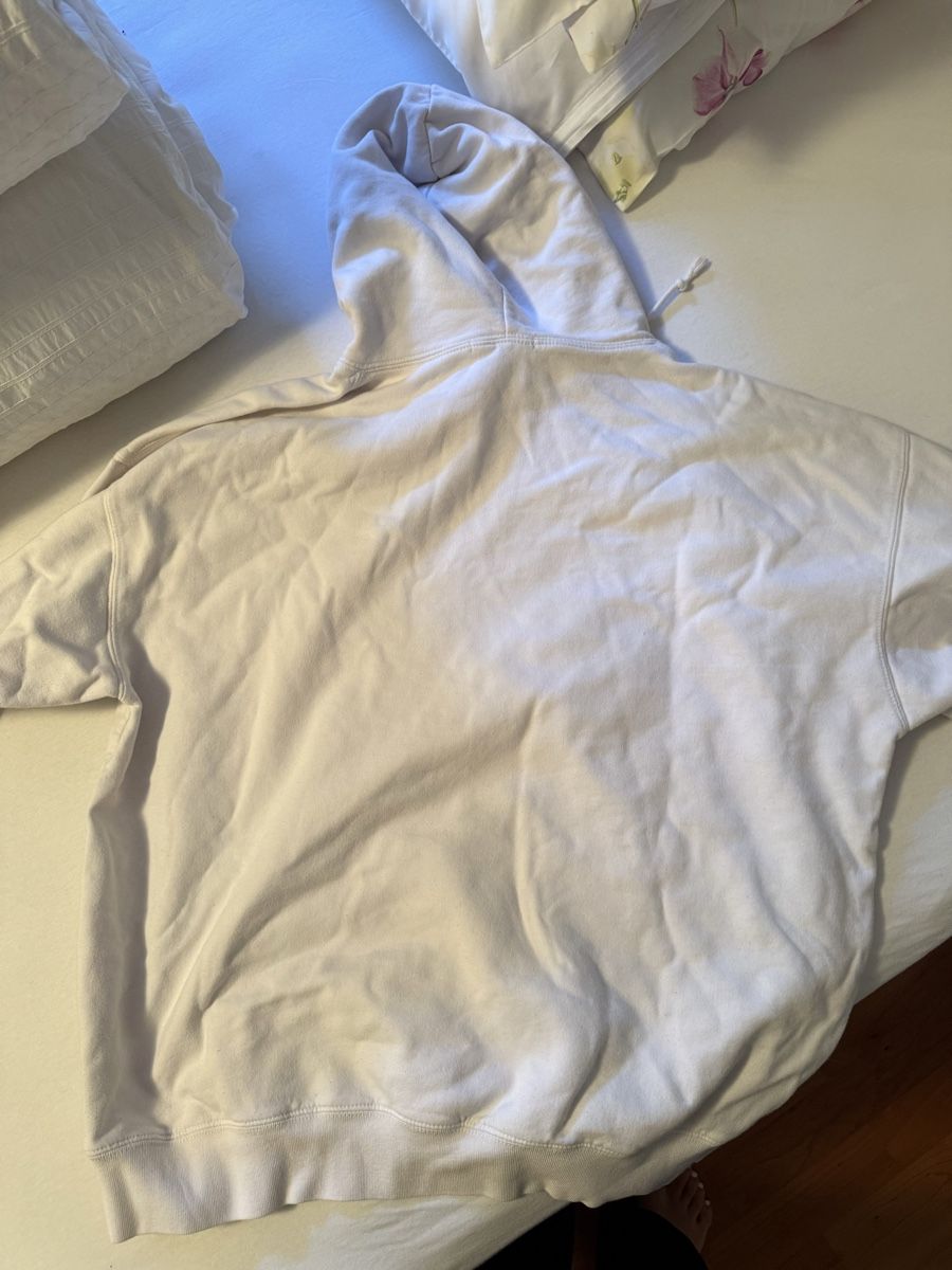 Brandy Melville Pulls & Sweat-shirts: WEISSER BRANDY MELVILLE HOODIE – D'occasion à Dietlikon par lizz.yy 2
