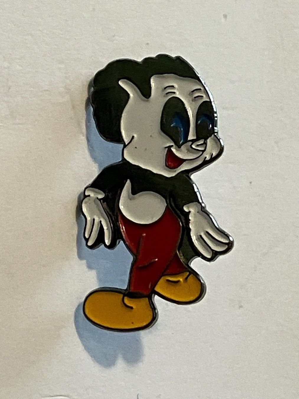 Plaketten & Abzeichen: 1 Pin Disney – Gebraucht aus Basel von djwwpp