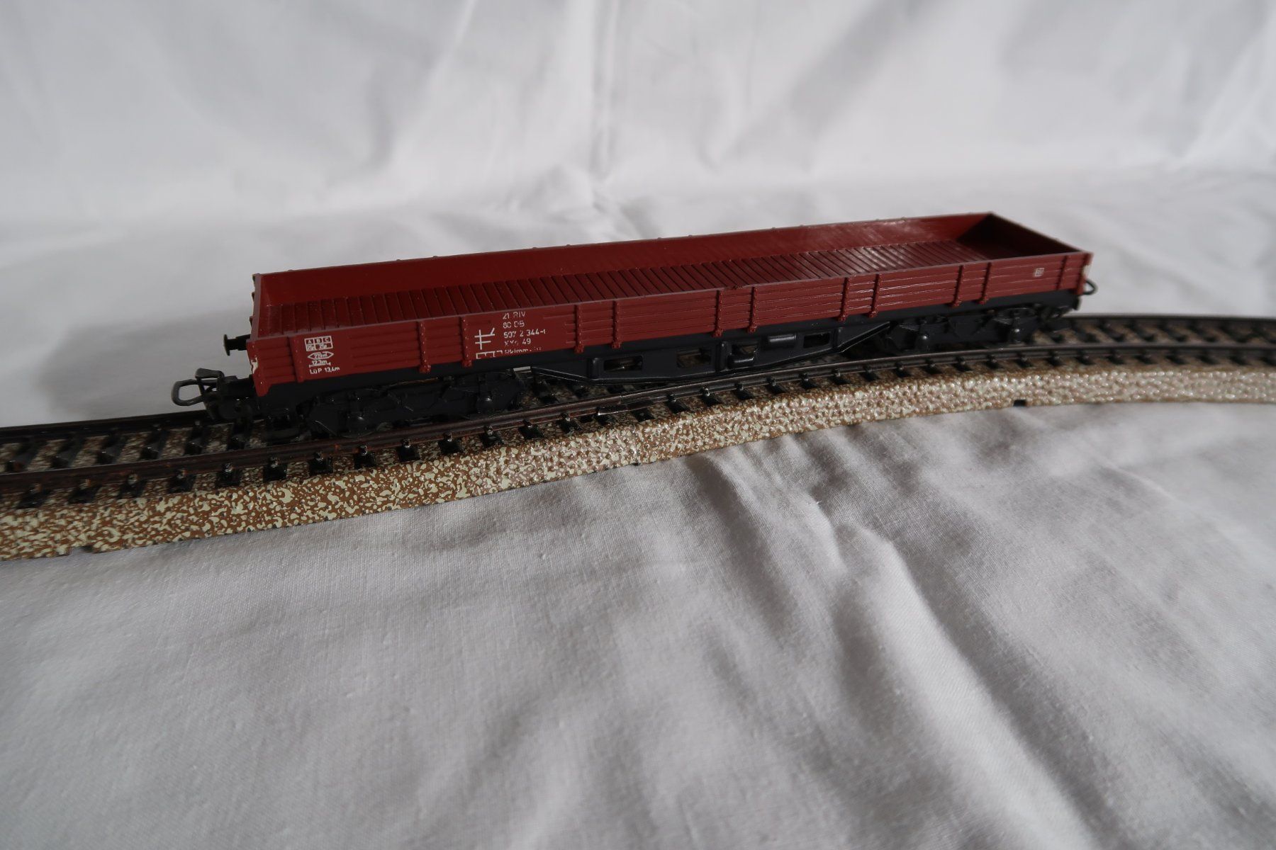 Märklin Modellini di ferrovie: offener Niederbordwagen 4437 – Usato da Hurden venduto da Barth23 1
