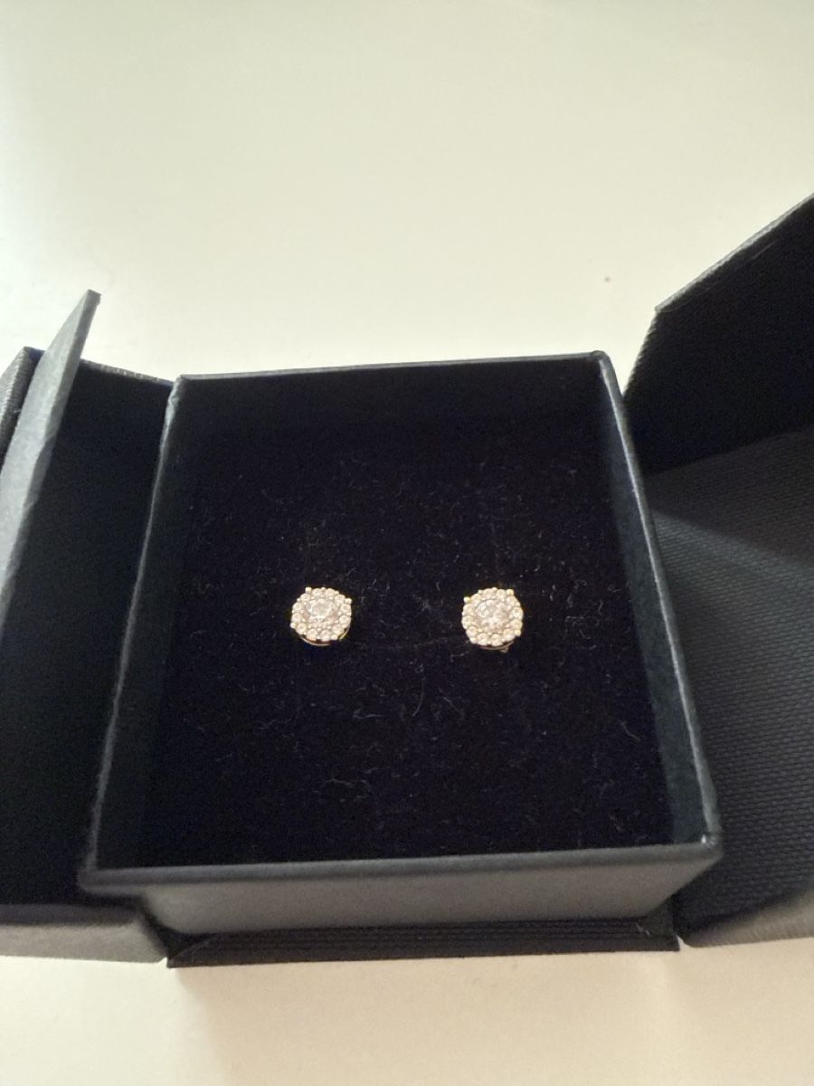 Boucles d'oreille: Boucles L’Atelier Gold 18K 750 | Ohrringe 18K 750 – D'occasion à Belmont-Lausanne par Michelle_Srdr_ 1