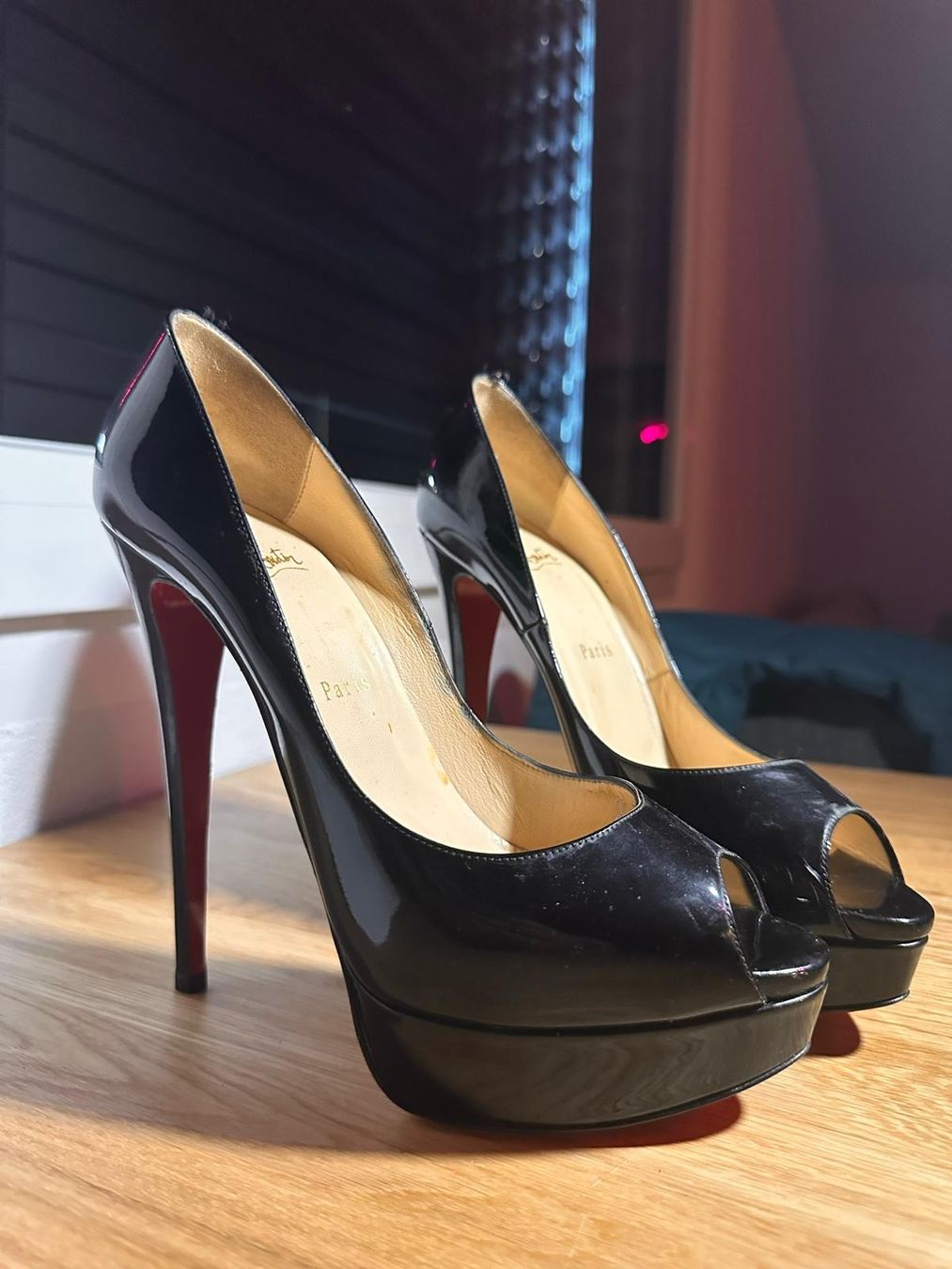 Christian Louboutin Chaussures femmes: Louboutin original taille 40 – D'occasion à Versoix par Swissfeet2026