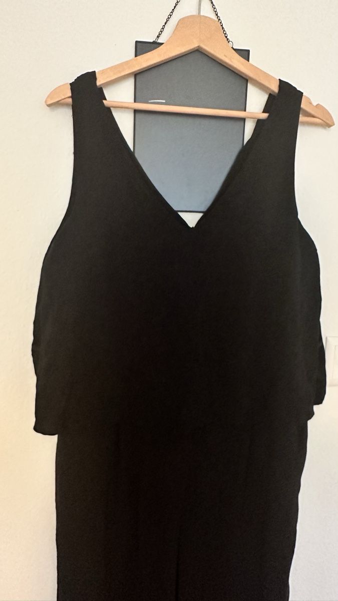 Mango Jumpsuits: Schwarzer Jumpsuit von Violeta by Mango, Gr. S – Gebraucht aus Zürich von cla_qxx8 1