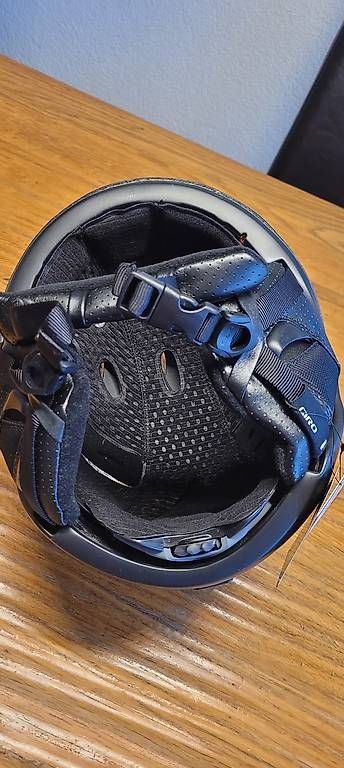 Caschi: Herren Skihelm Giro NEU – Usato da Kloten venduto da martina1895 2