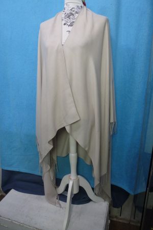 CAPE UMHANG MIT FRANSEN DÜNN MINI KLEINE FLECKE OHNE VESCHLU