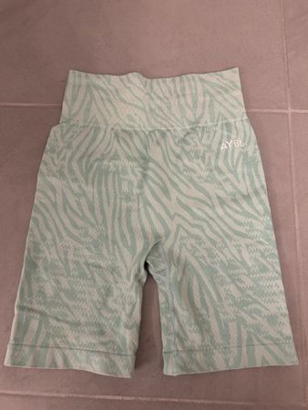 AYBL Shorts, Grösse S (neuwertig)