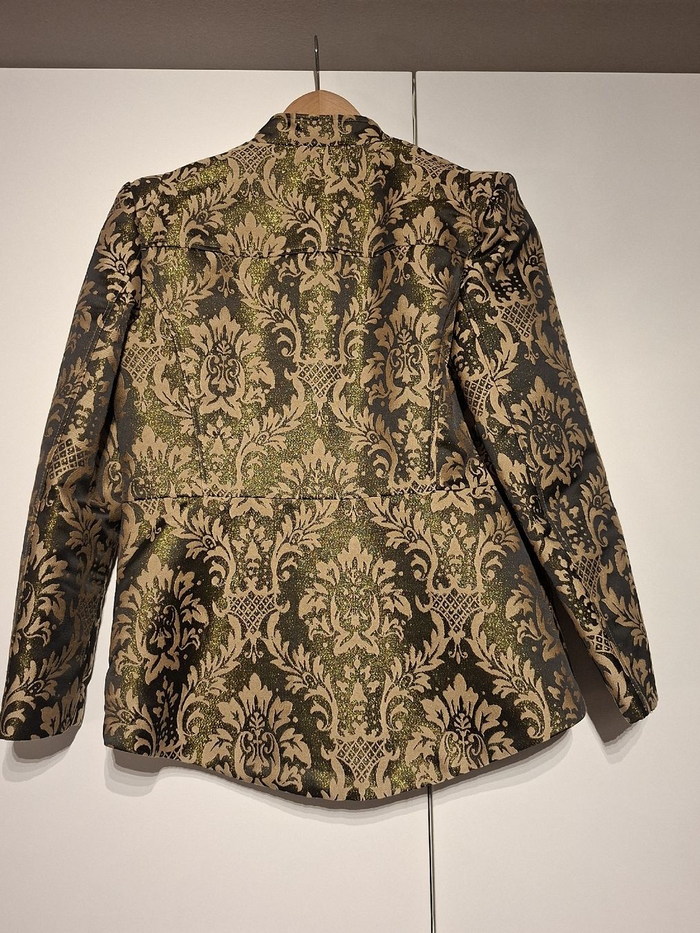 H&M Giacche: Brokatblazer – Usato da Oberengstringen venduto da Kimchimon 1