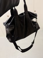 Schwarze Reisetasche / Sporttasche aus Leder, Top Zustand!