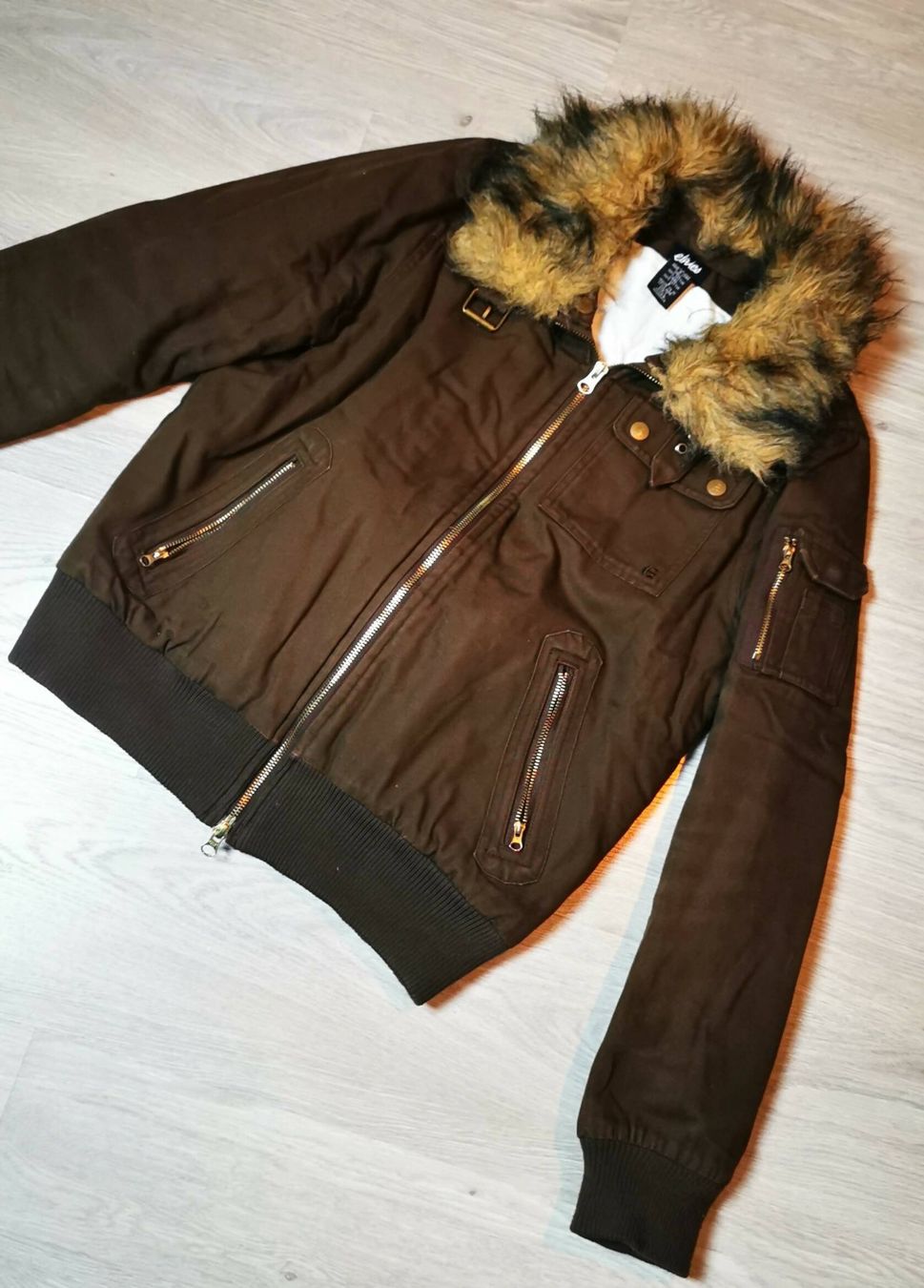 Jacken: Etnies Winterjacke, Braun, Kunstfell Kragen - S – Gebraucht aus Wettingen von JasminL92-2 5