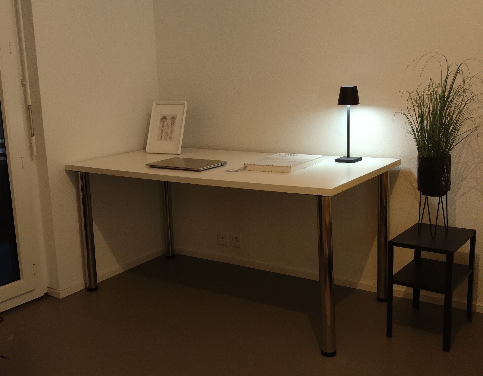 Scrivanie: Schreibtisch 160 cm - Designklassiker – Usato da Basel venduto da lus_y2dw