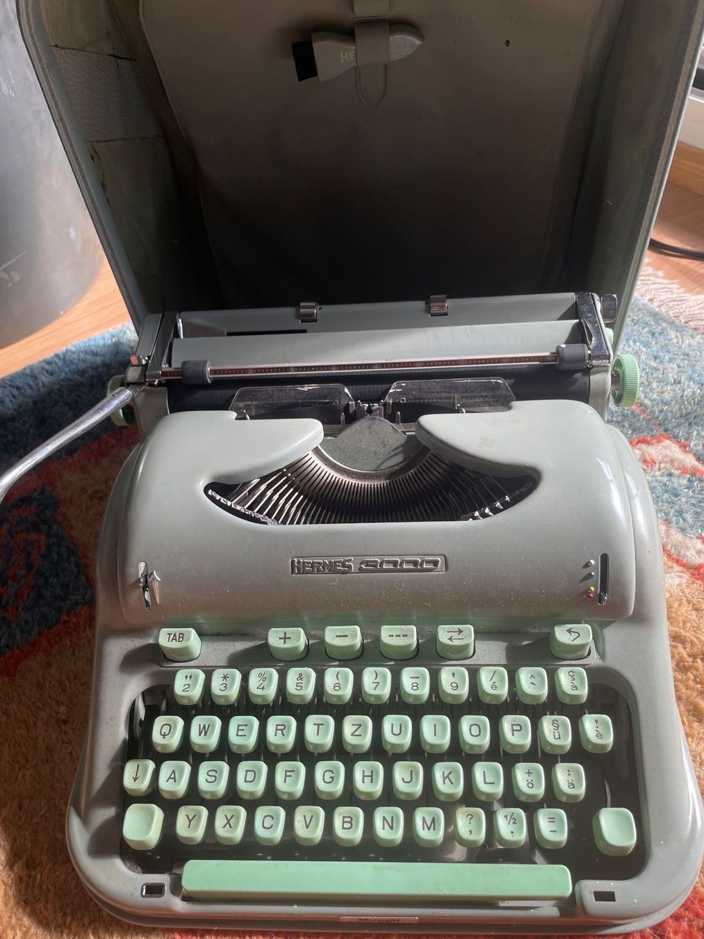 Hermès Schreibmaschinen: Schreibmaschine "Hermes 3000" – Gebraucht aus Winterthur von nutzer2000