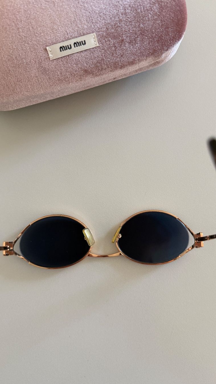 Miu Miu Lunettes & Verres: Designer-Sonnenbrille von Miu Miu – D'occasion à Luzern par welcometomyjungle 4
