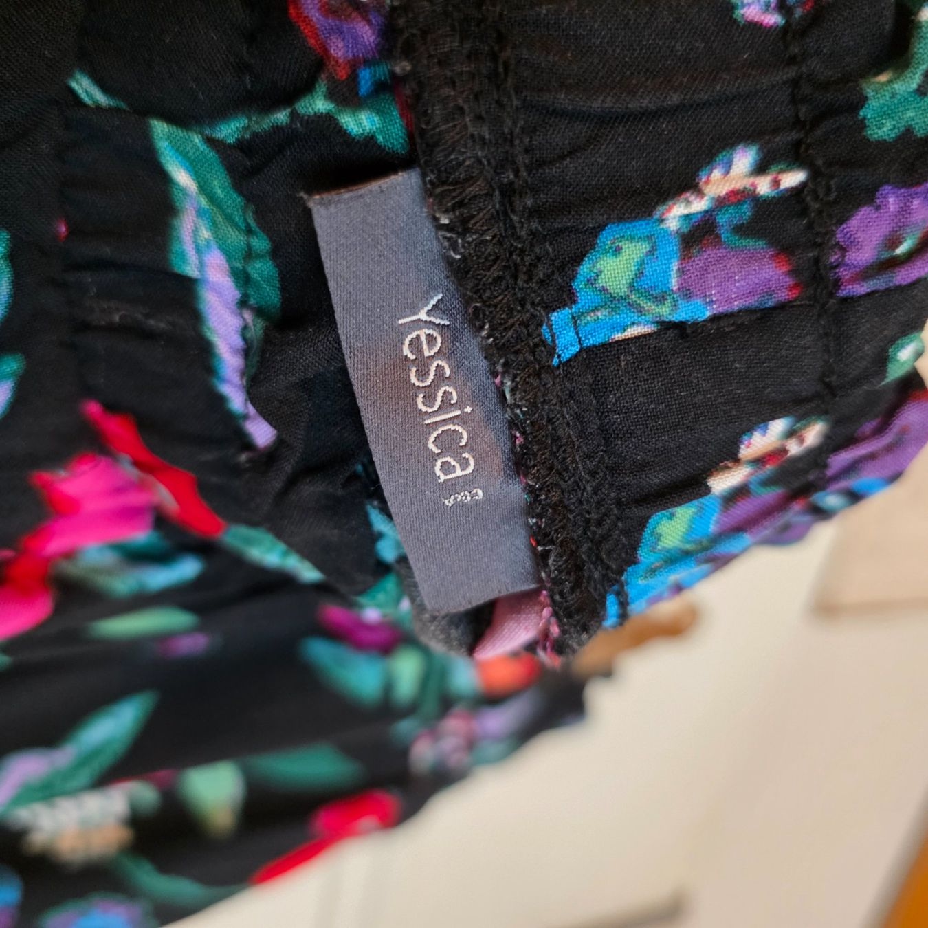 C&A Pantaloni: C&A Sommerhose Blumenmuster Gr.40 L Viskose – Usato da Wald ZH venduto da CapLux 7