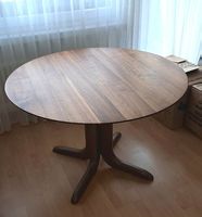 *Top Zustand* Runder Esstisch, 110cm, Willisau, Nussbaumholz