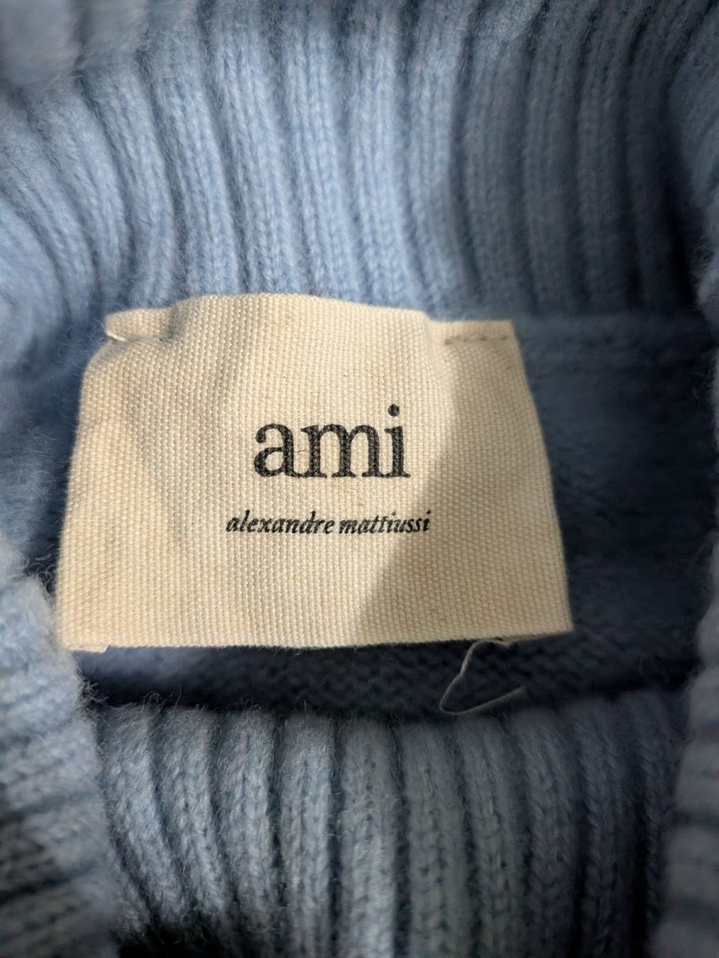 Pullover & Sweatshirts: Hellblauer Rollkragenpullover AMI XXS – Gebraucht aus Illnau von mbseller4ric 2