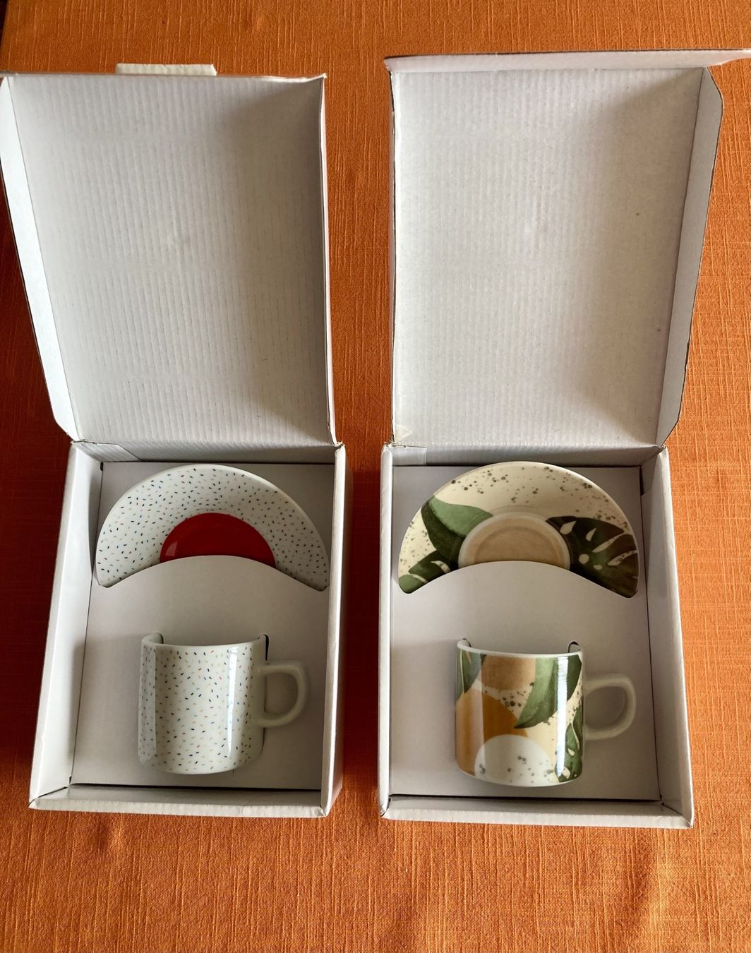 Pfister Tazze: Lot de 2 tasses Pfister – Usato da Neuchâtel venduto da Rougesky 1