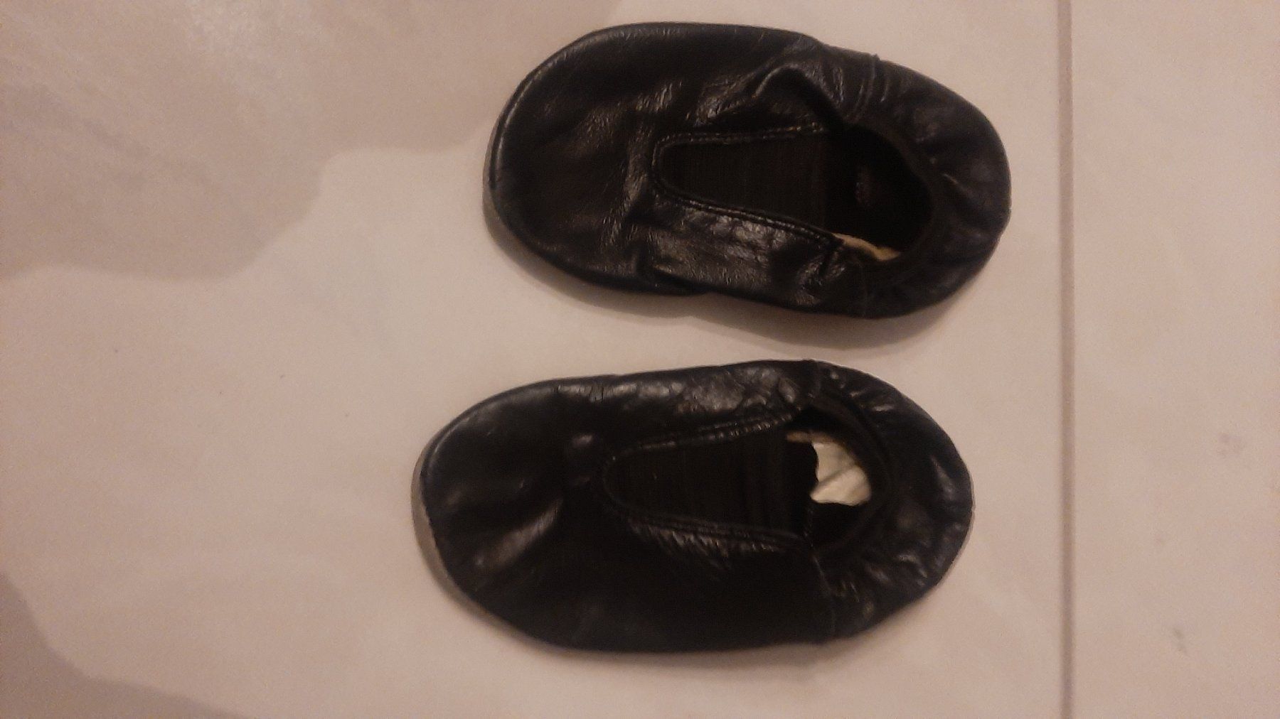 Scarpe per ragazzi: K..121) Geräteturnschuhe Grätschüeli Gr. 26 – Usato da Wil SG venduto da AmandaCreations