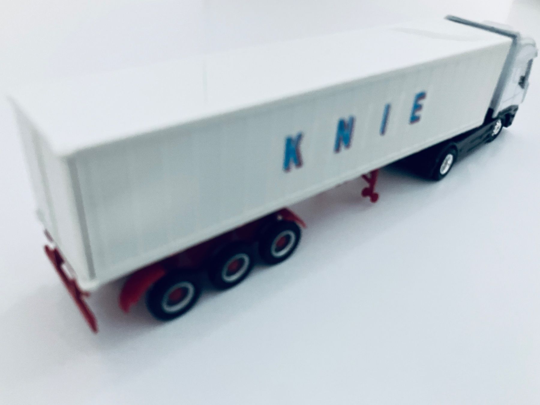 Schuco Trains électriques: KNIE LKW mit Anhänger NEU IVECO H0 #340 – Neuf (Voir description) à Oberbuchsiten par Orsetto24 4