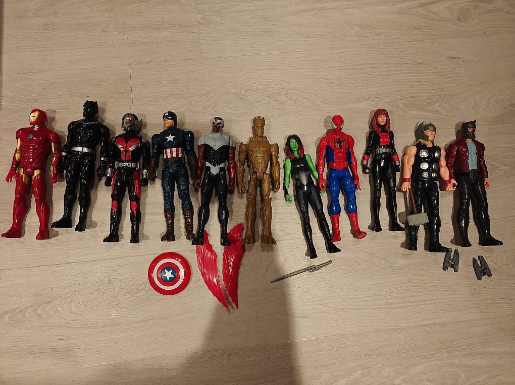 Statuette: Marvel série Héros Titan, Méga collection – Usato da Genève venduto da cre_w97g 1