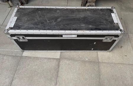 ADJ FS3000LED Verfolger 300W Abstrahlwinkel 12°-32°