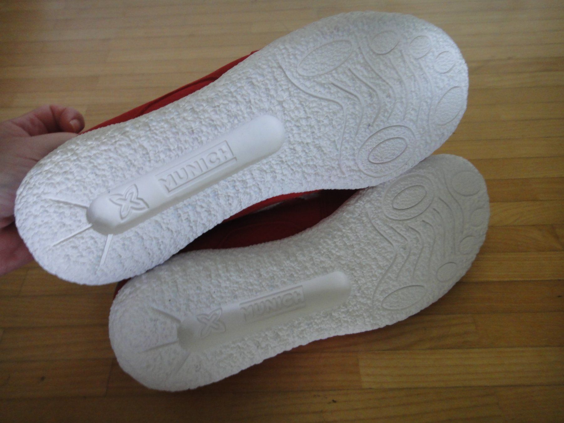 Schuhe für Jungen: Neu Munich Schuhe Rot, Gr. 38 – Neu (gemäss Beschreibung) aus Winterthur von LemonTree5 2