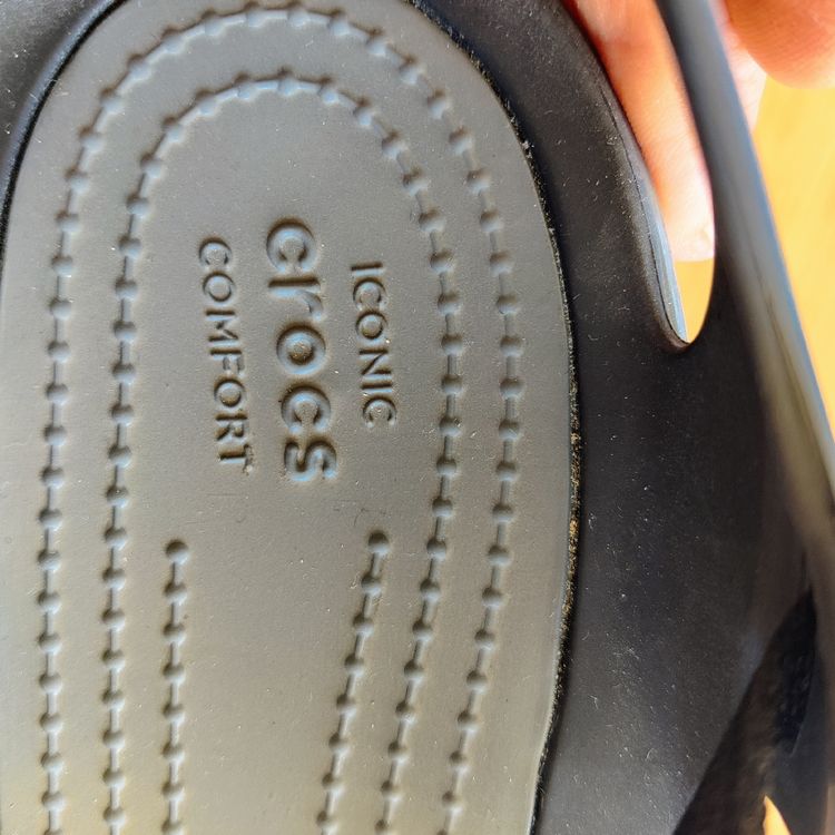 Crocs Damenschuhe: Crocs Sandale grosse 40  W10  – Neu (gemäss Beschreibung) aus Oberwil BL von Jaris68 1