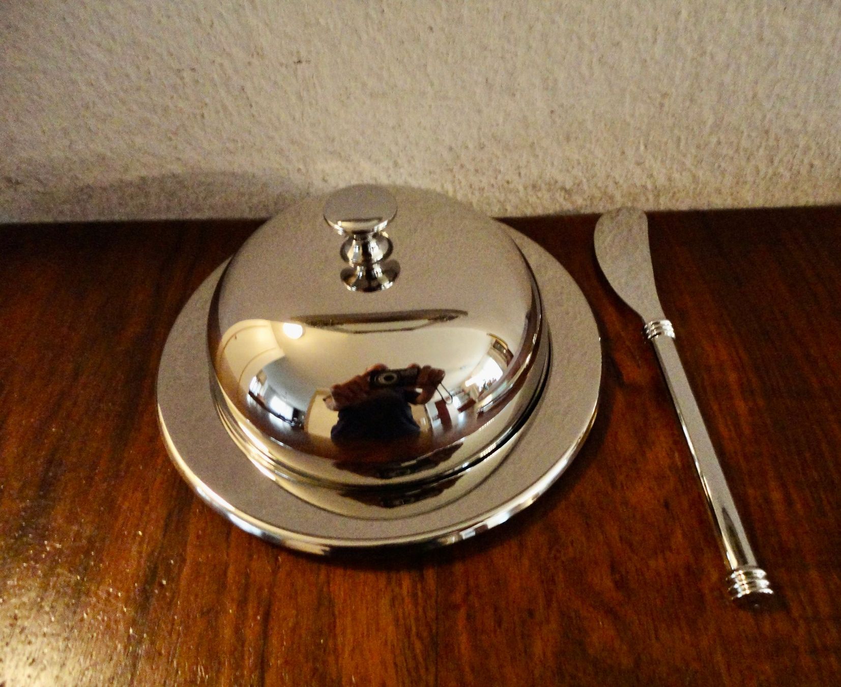 Altre Stoviglie: Butterdose mit Messer Chrom Neu. – Nuovo e nell'imballaggio originale da Wädenswil venduto da FILI10 1