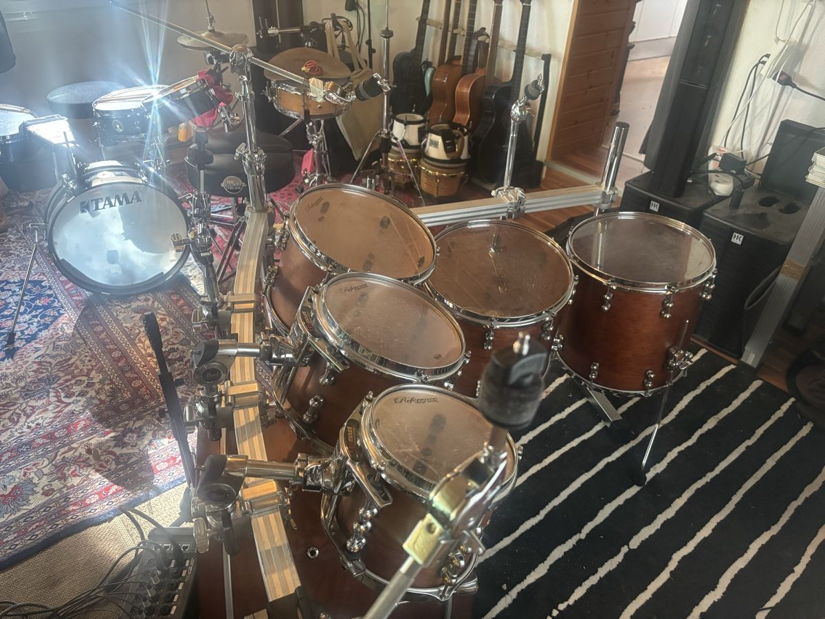 Strumenti musicali: Pearl Reference Pure Shellset matte walnut + Pearl Rack – Usato da St. Gallen venduto da Banche 6