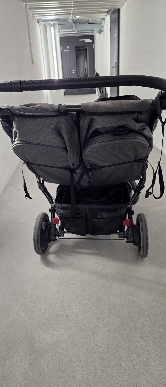 Mountain Buggy Kinderwagen: Mountain Buggy Duet Luxury Herringbone double stroller. – Gebraucht aus Cham von WFRRichter 3