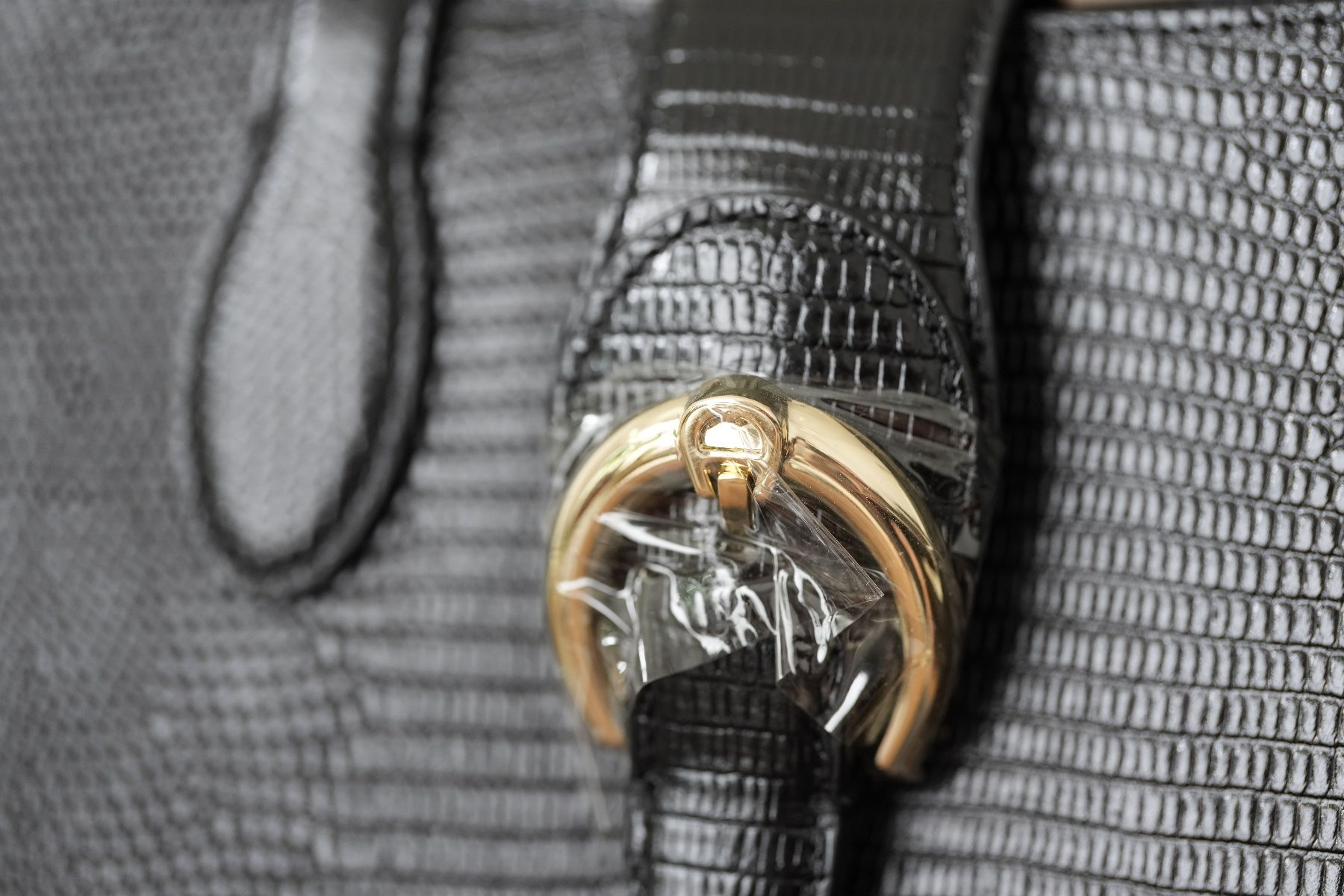 Aigner Borse da donna: Aigner Tasche Liza 0002 Black neu ungebraucht 50% reduziert – Nuovo e nell'imballaggio originale da Rüti ZH venduto da ors_9ggw 7