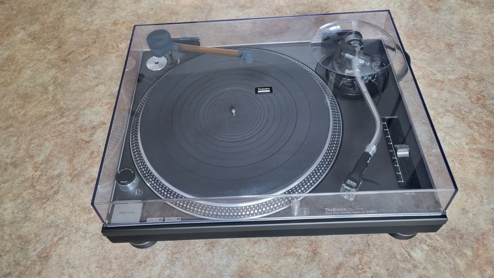 Technics Quartz Direct Drive Turntable System SL1210MK2 Kaufen auf