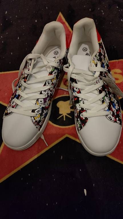 Scarpe da uomo: Neuves baskets Mickey Mouse Disneyland Paris – Nuovo (secondo la descrizione) da Bussigny venduto da RicardoShop 2