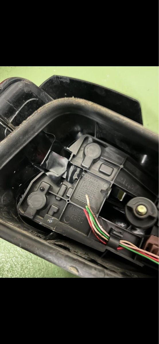 Citroën Tutti pezzi di ricambio auto: Citroen Saxo jg 2000, Heckleuchte links – Usato da Mörschwil venduto da ers_k5cc 2