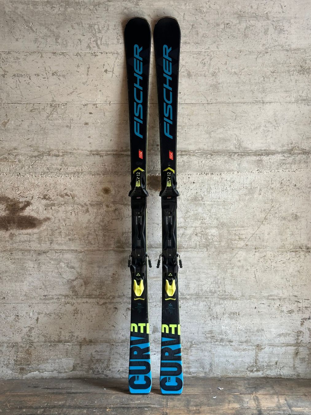 Fischer Sci: Fischer Curv DTI Ski 164cm – Usato da Emmenbrücke venduto da karkarkar