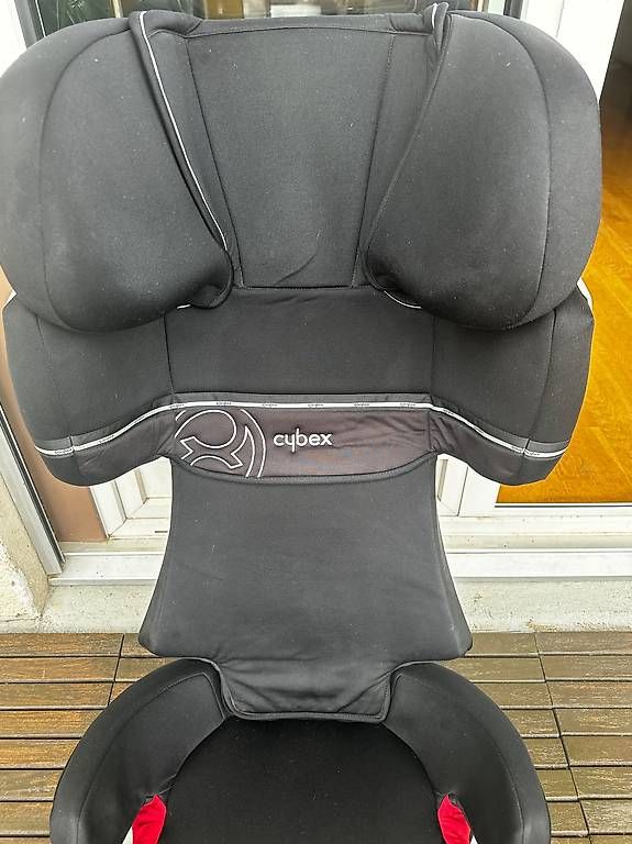 Seggiolini per auto: Kindersitz Cybex Solution X2-fix schwarz – Usato da Zürich venduto da sonnenbluem 1