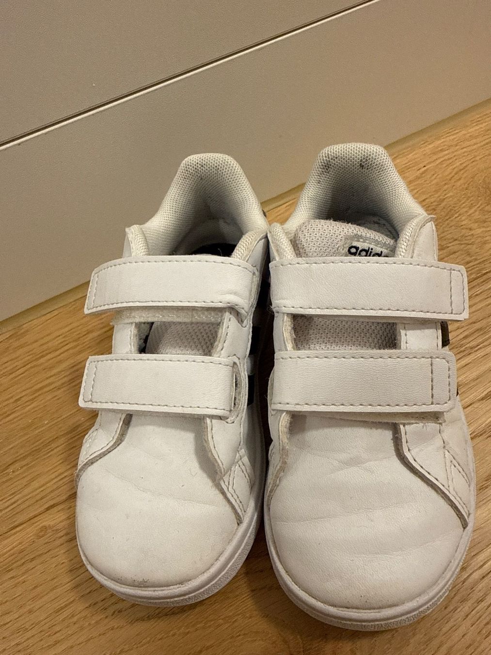 Adidas Scarpe per ragazzi: Adidas Kinder Sneaker Gr.25 – Usato da Schönenwerd venduto da d.chiara 2